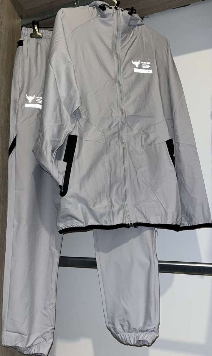 Complet Under Armour Projet Rock "Gris"